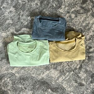 Lululemon t-shirt bundle